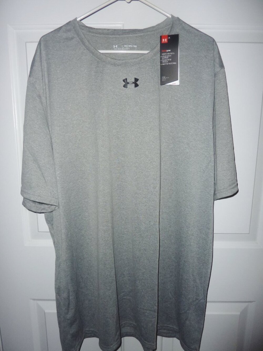 NWT Men's Under Armour Heat Gear Loose Fit Short Sleeved Athletic Shirt 3XL